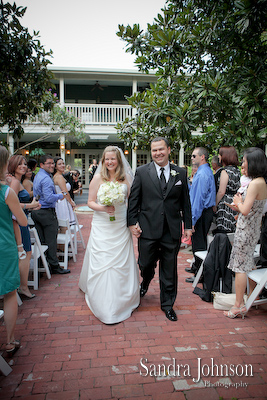 Best Courtyard Lake Lucerne - IW Phillips House Wedding photographer - Sandra Johnson (SJFoto.com)